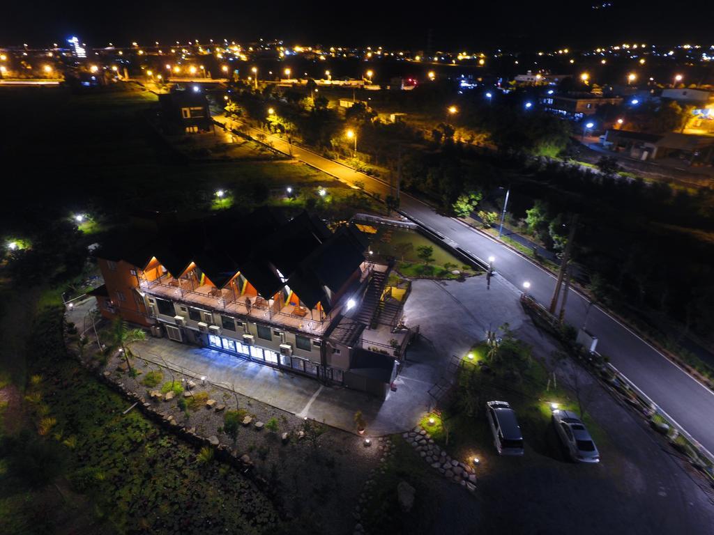 Artisan Hostel Toucheng Exteriör bild